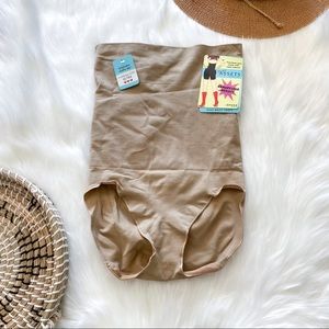 Assets By Spanx Shaping High Waist Panty Nude XL
